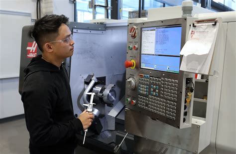 cnc lathe machine operator training|free cnc machine operator training.